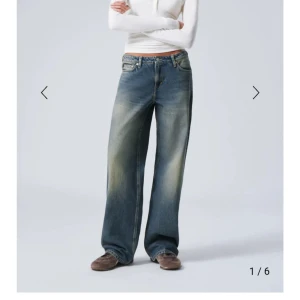 Weekday ample low loose jeans - Endast testade, färg Steel blue