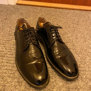 Lackskor - Lackskor från Tux & Tail. Använda endast en gång. 
