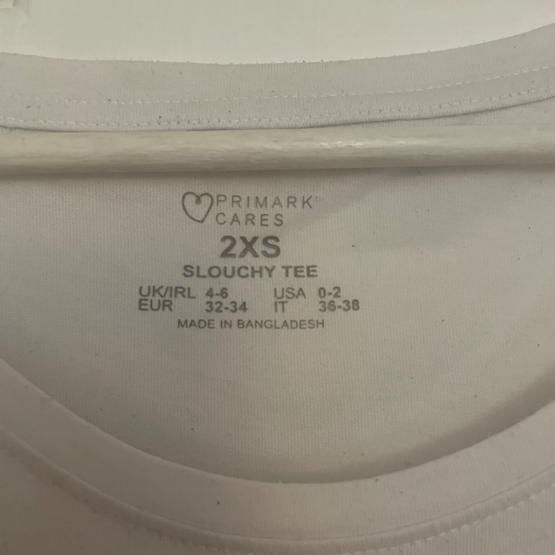 Vit t-shirt från Primark - 92