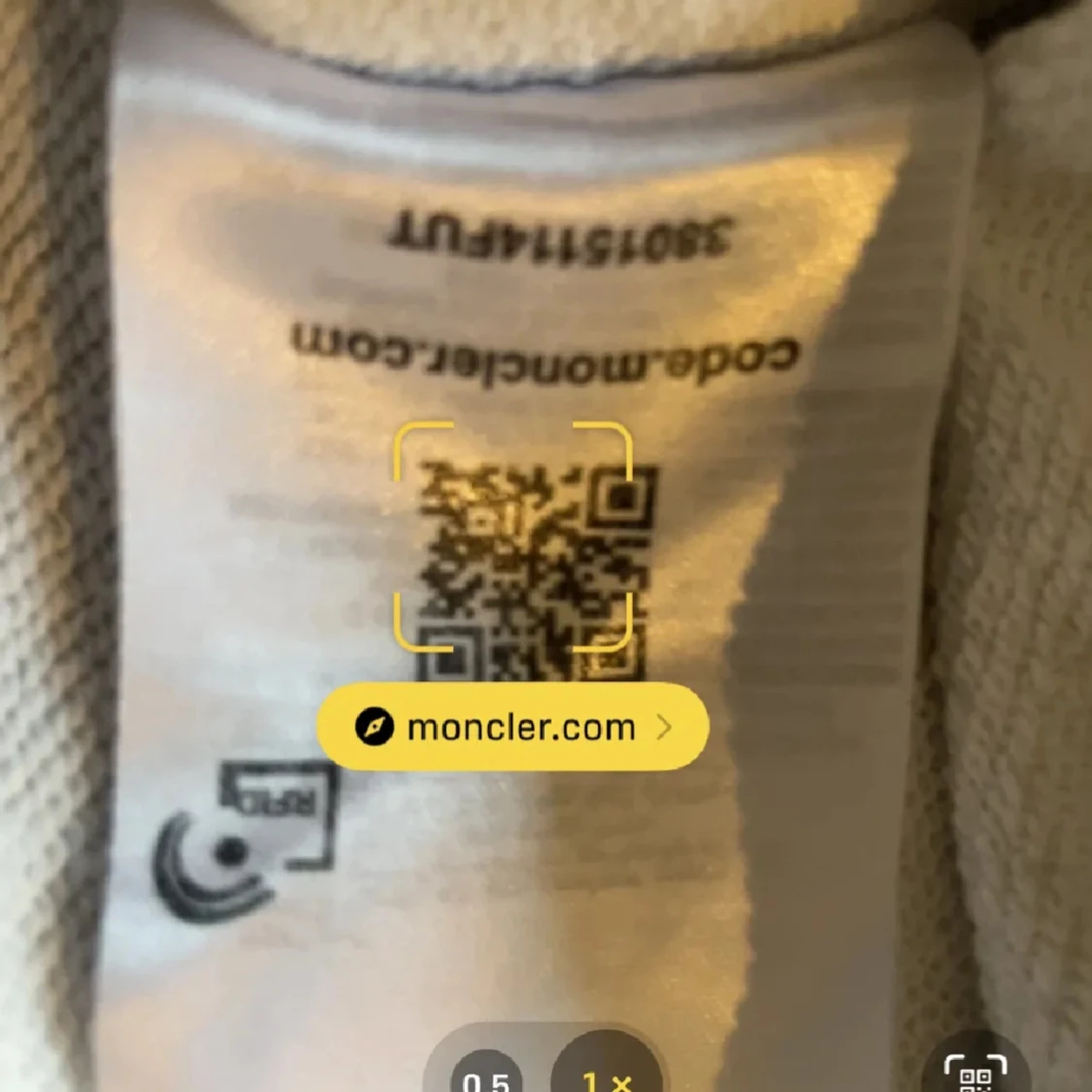 Vit tröja från Moncler - 92