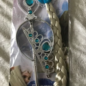 Frost Elsa Tiara / Hårfläta / Trollstav  - Oöppnad förpackning  