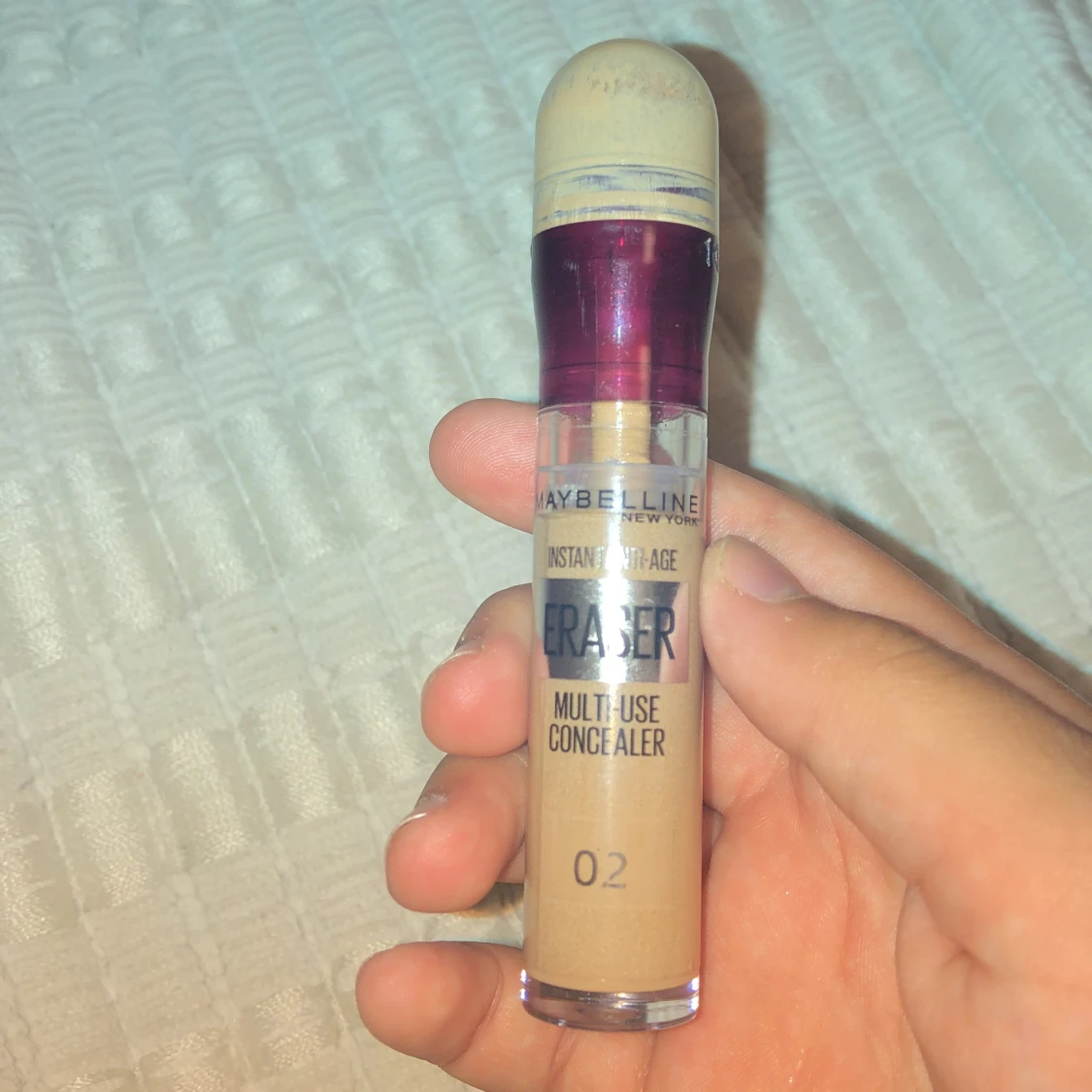 Maybeline consealer  - 90