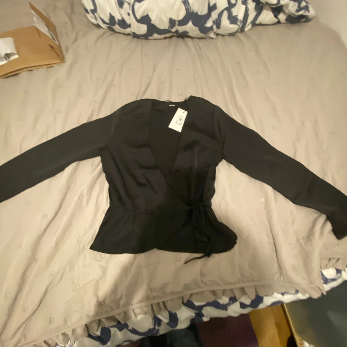 Bikbok knytblus  - 91