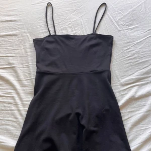 Klänning - En väldigt fin kort klänning 