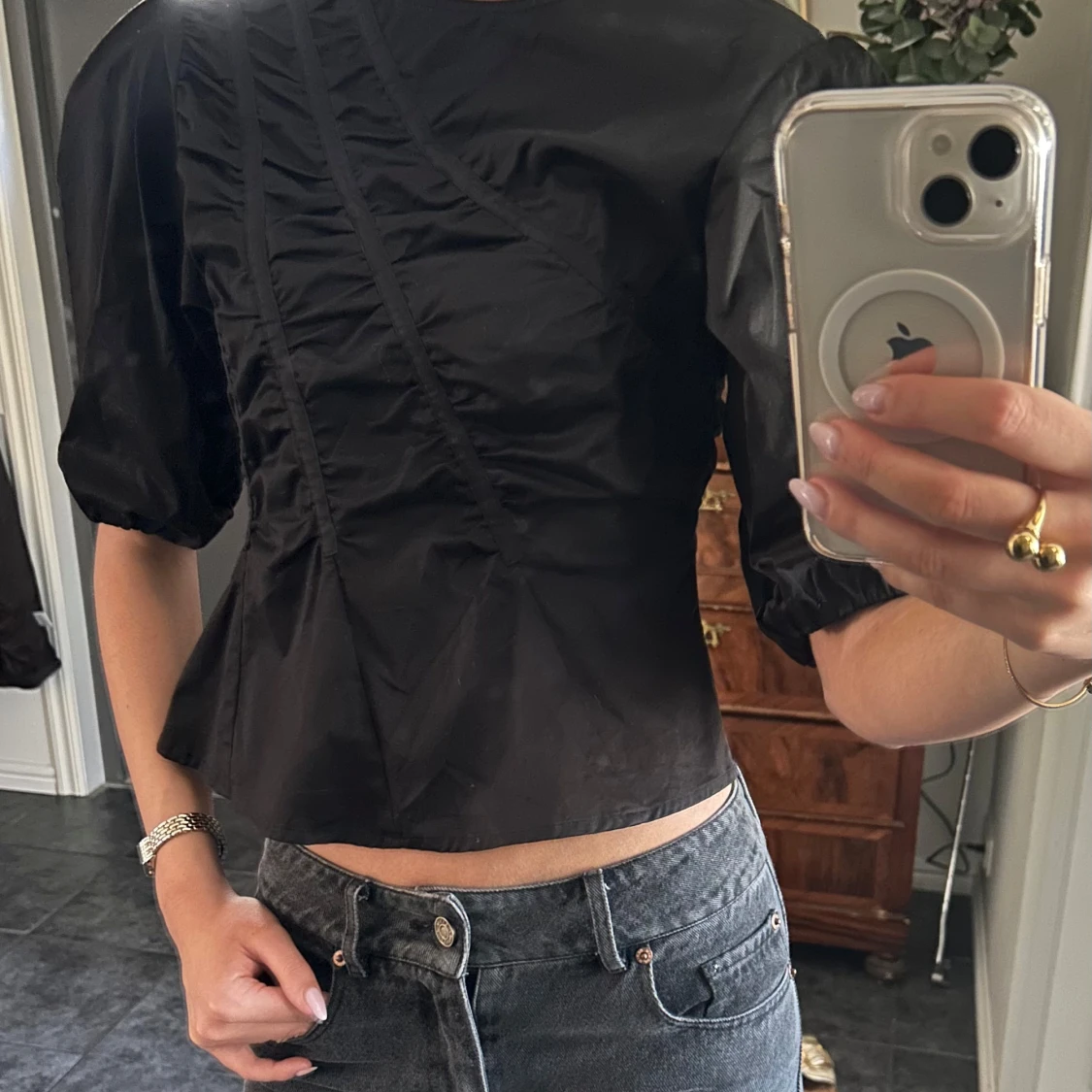 Svart blus från Gestuz  - 90