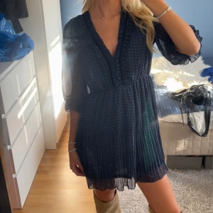 Söt klänning  - Jättesöt klänning från Zara💙passar både sommar och höst 