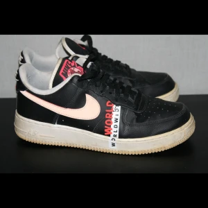 Nike Air Force 1 Low ’07 LV8 - Resale går för 1700 Kommer utan låda Storlek 41