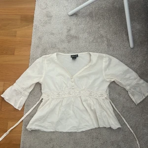 Blus - Jätte fin, tyvärr förliten