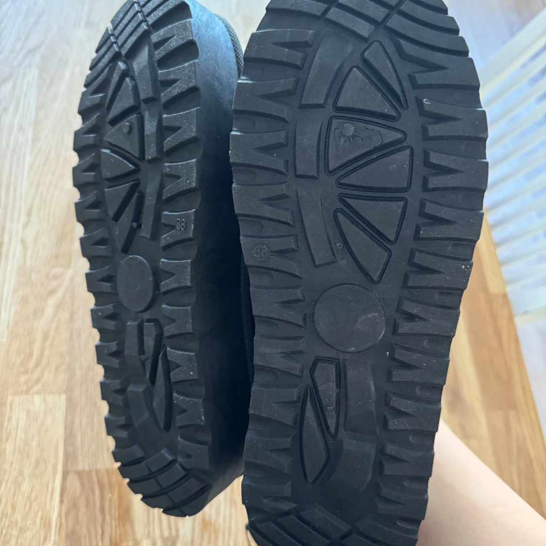 Platform uggs svart - 90