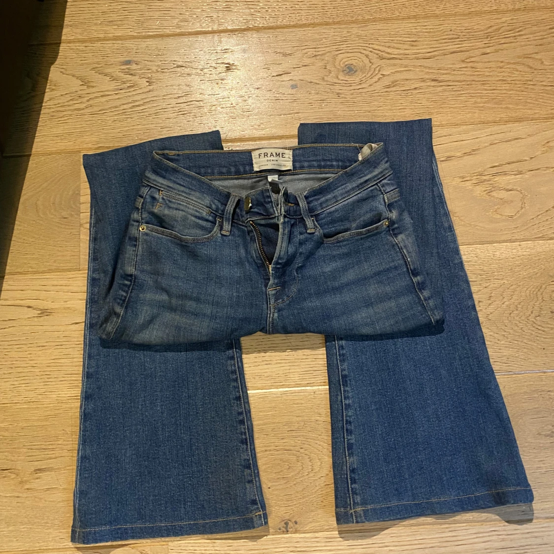 Utsvängda jeans