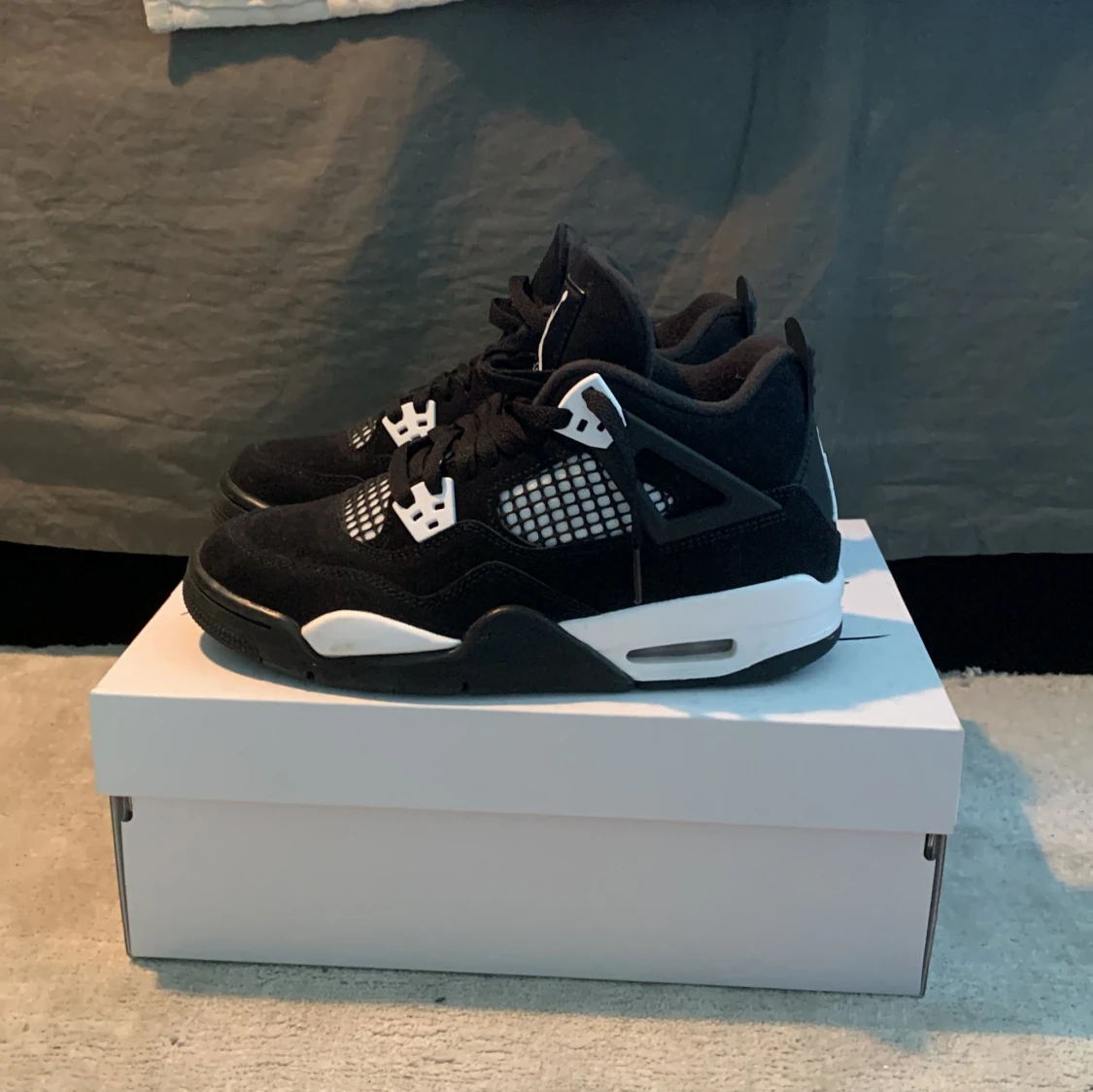 Jordan 4