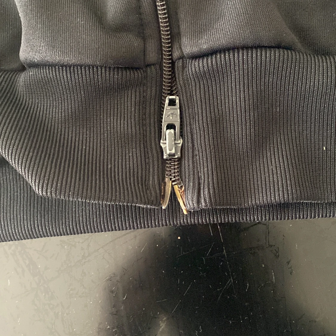 Svart träningsjacka från Adidas - 92