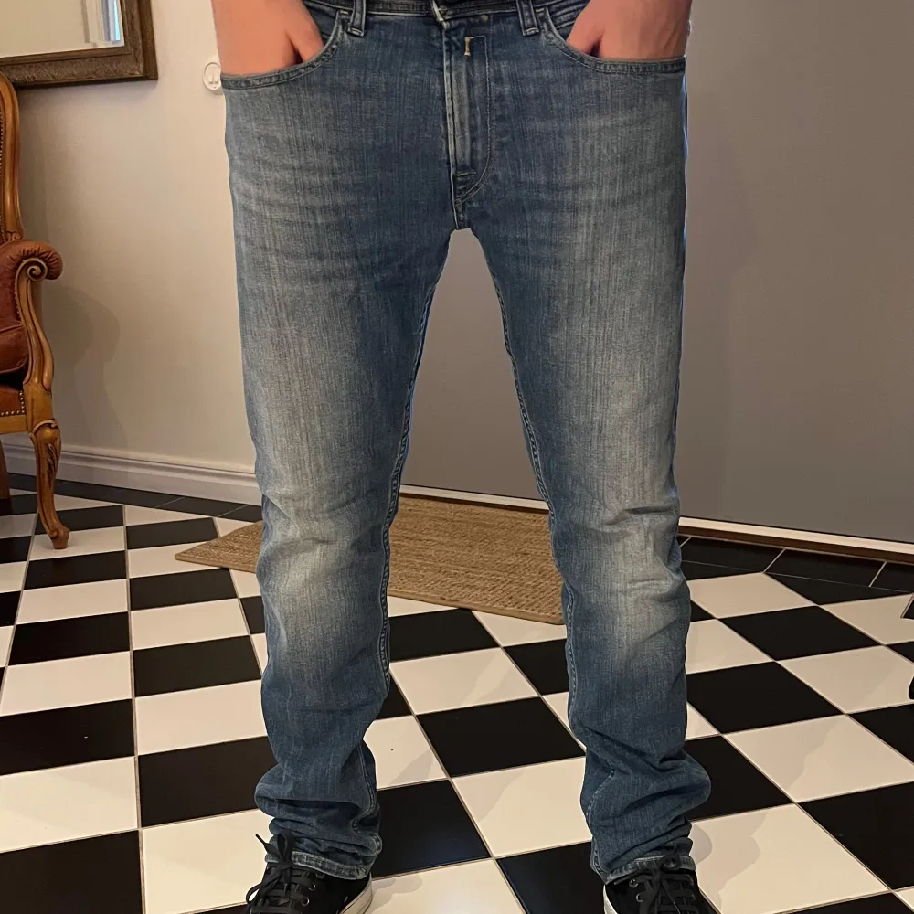 Riktigt snygga blå replay jeans i nyskick!. Jeans & Byxor.