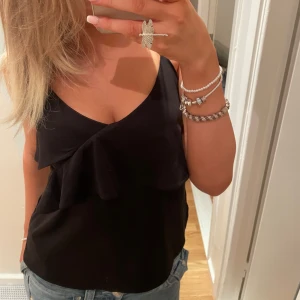 Topp - Söt topp jag köpte på sellpy men aldrig använt. Passar på mig som har S