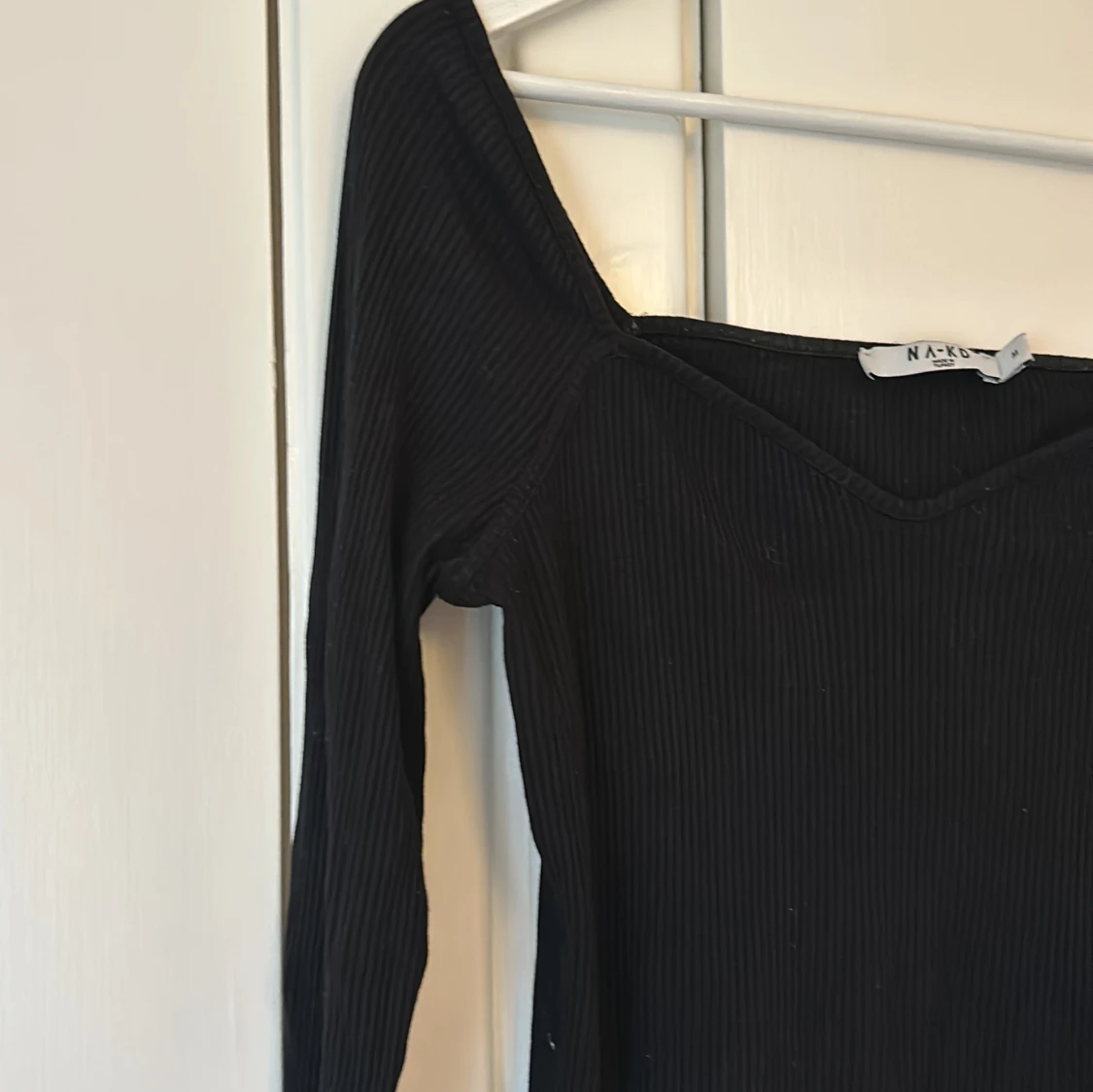 Svart ribbad topp från NA-KD - 92