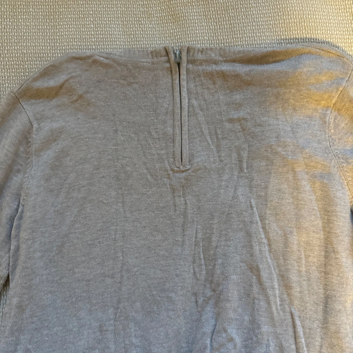 Beige tröja från Basic U collection - 90