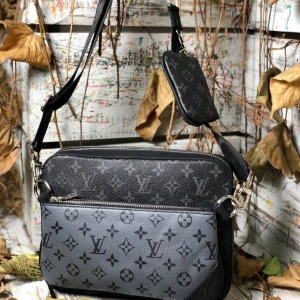 Väska  - L*V väska i Nyskick