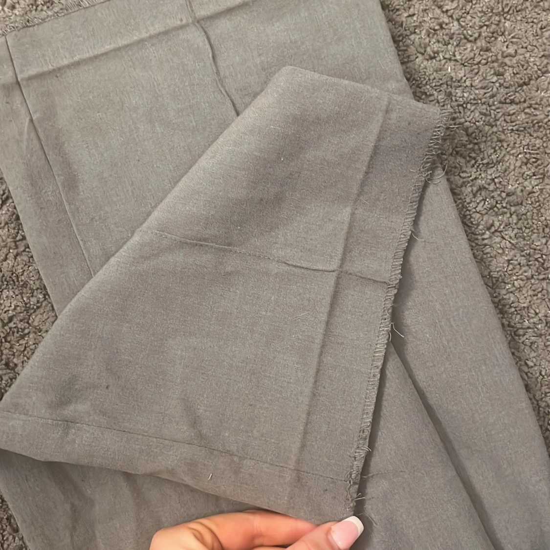 Grå kostymbyxor  - 91