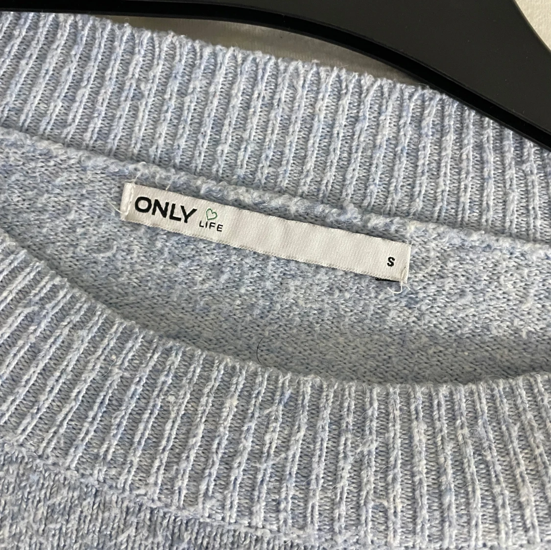 Ljusblå stickad tröja från ONLY - 90