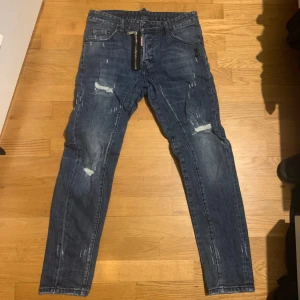 Jeans - Dsq2 jeans storlek 30