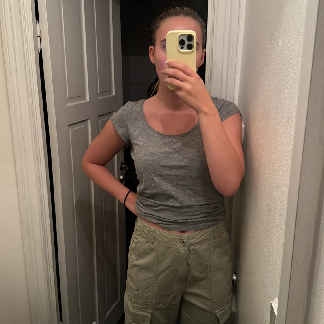 Millitärgröna byxor  - 92