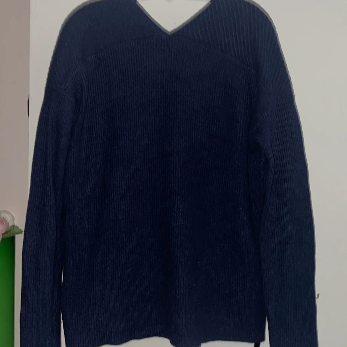 Mörkblå stickad tröja från e.d.c. - 92