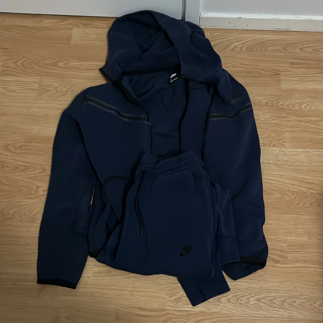 Mörkblå dress från Nike