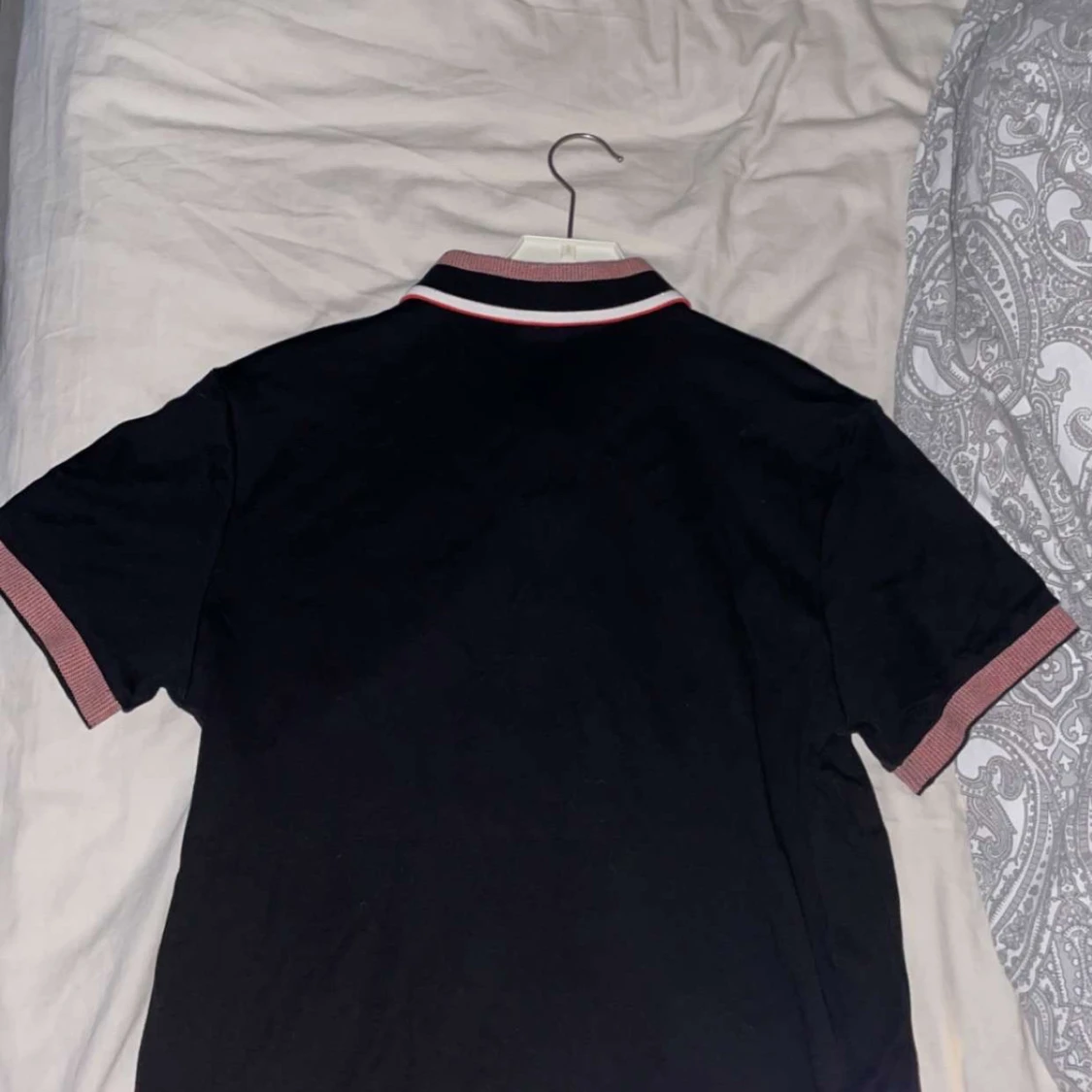 Svart pikétröja från Hugo Boss - 90