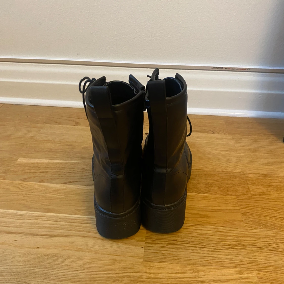 Svarta boots med snörning - 91