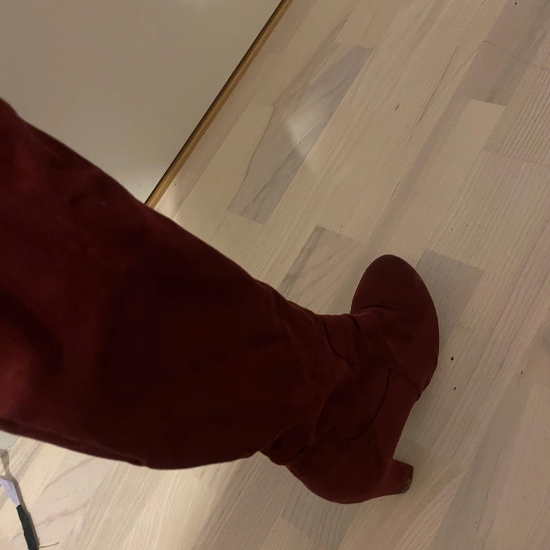 Röda mockastövlar med klack - 91