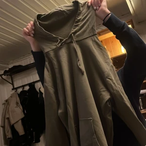 Grön hoodie - Grön hoodie