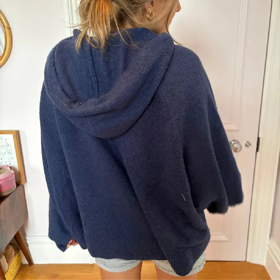 Tjock Mörkblå stickad hoodie - 92