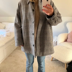 Kappa från weekday - Rutig jacka