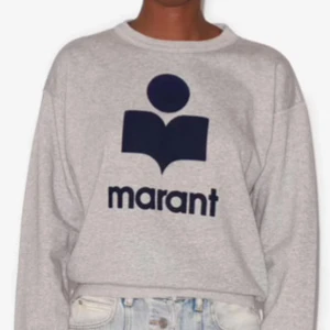 Isabel Marant tröja - Jättefin tröja från Isabel Marant!!🥰Är inte helt säker på vad det är för storlek men skulle säga passar XS-S. Kan tänka mig att sänka priset vid snabb affär!🥰🥰