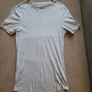 Tshirt  - Använt skick