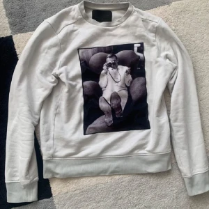 LIMITATO TRÖJQ  - 10/10 skick knappt använd 