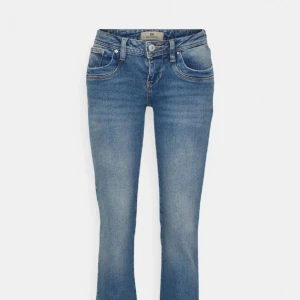 Ltb jeans valerie - Säljer dom här populära valerie jeansen från ltb, som alltid är slutsålda. 💞 säljer då de är för stora på mig, använt fåtal gånger🤗💕
