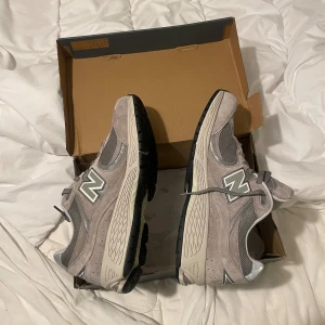 Nee balance 2002r (47.5) - säljer mina new balnce aldirg använt, säljer pgrund av storleken fick den som present