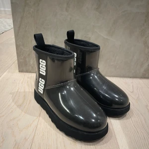 Ugg  - Nästan oanvända 