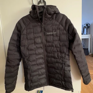 Peak performance jacka - Säljer min peak jacka i storlek S  Fint skick jätte fin
