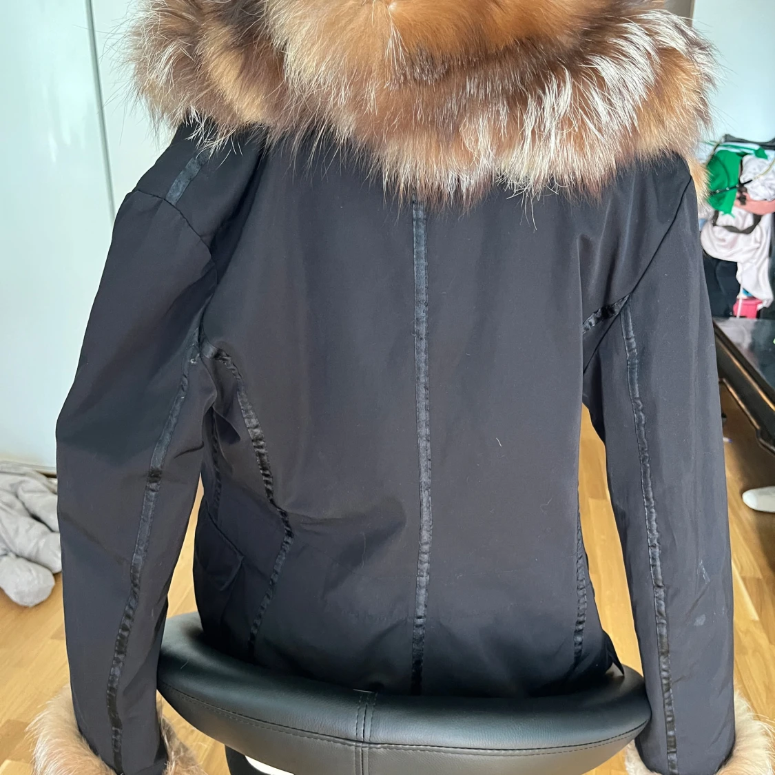 Italiensk jacka med äkta päls  - 91