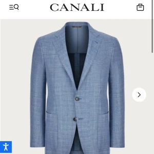 Canali Kavaj, nypris 25k,  - Säljer en Canali kavaj i otrolig kvalitet, materialen är Siden, wool och linen. Pris i butik är 25000. Den är använd ca 2 kvällar. Passar M-L, size 50