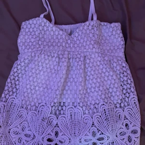 Topp - Vit topp i storlek Xs och S bra skick 