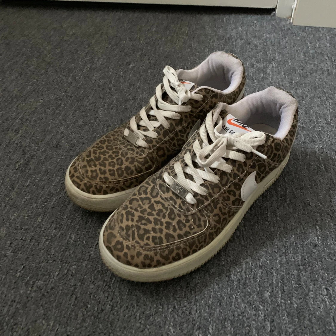 Leopardmönstrade Nike Air Force - 90