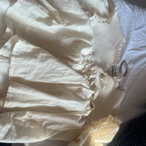 Populär zara topp🎀 - Säljer denna jätte fina tröjan från zara ❤️skriv innan ni köper genom köp nu!!