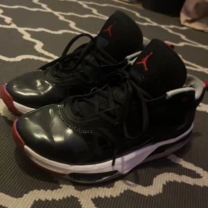 Jordans - lite använda men annars är dom bra. 