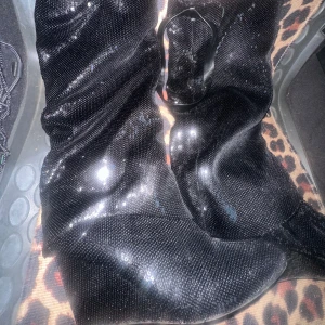 Glitter stövlar  - Snygg glitter stövlar i storlek 36 använt ett fåtal gånger 