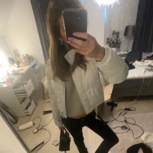 Höst jacka  - Säljer denna snygga höstjackan!!💖💖 pris kan diskuteras!!