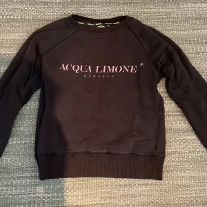 Acqua limone tröja - Acqua limone tröja som är sparsamt använd. Storlek: xs