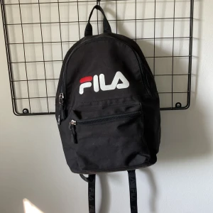 Fila ryggsäck  - Fila ryggsäck köpt för 400 kr mitt pris 150 kr